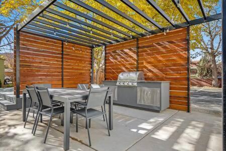 Near Downtown Stylish 2Br With Amazing Patio - 6 Villa Moab Kültér fotó