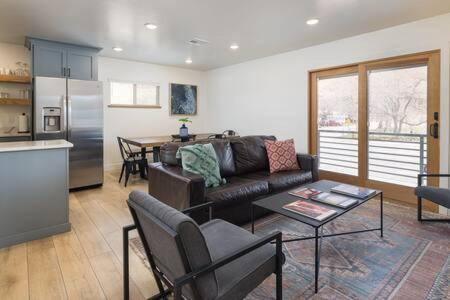 Near Downtown Stylish 2Br With Amazing Patio - 6 Villa Moab Kültér fotó