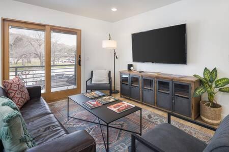 Near Downtown Stylish 2Br With Amazing Patio - 6 Villa Moab Kültér fotó